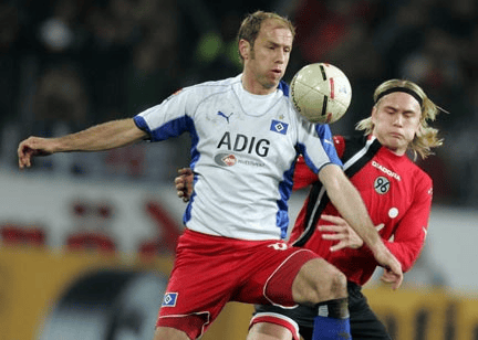 直塞或长传 直塞或长传